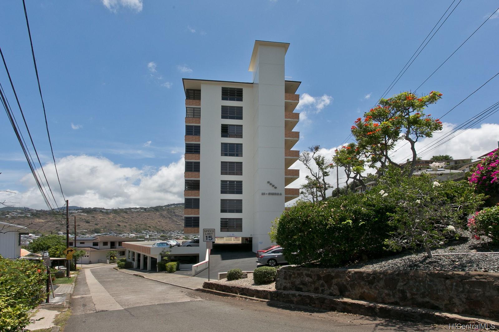 3350 Sierra Drive #403, Honolulu, HI 96816