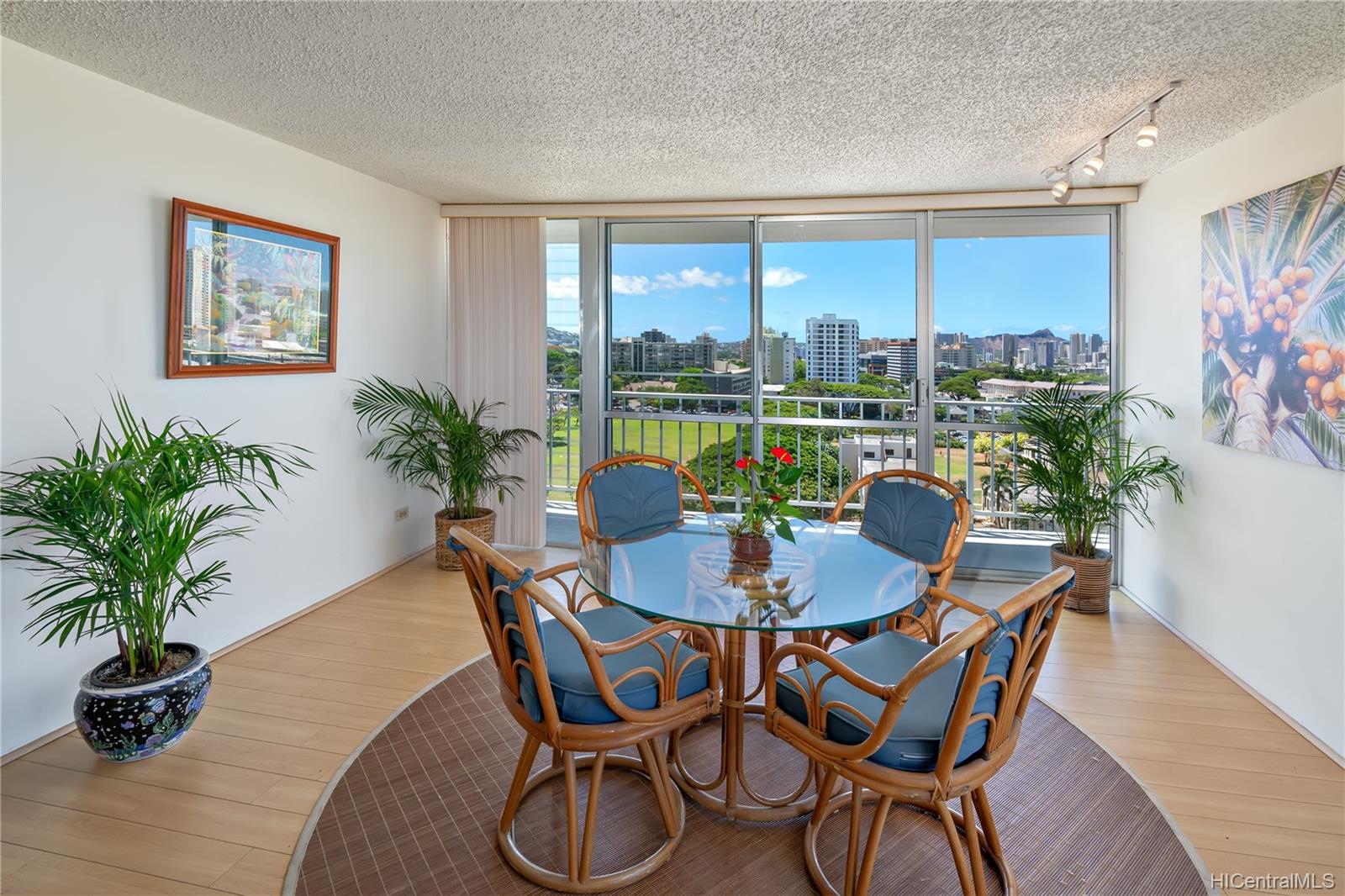 1325 Wilder Avenue #13 Makai, Honolulu, HI 96822