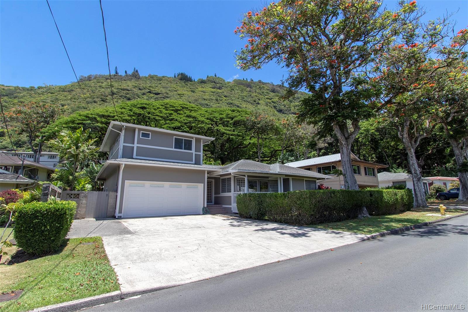 2966 Oahu Avenue Honolulu, HI 96822