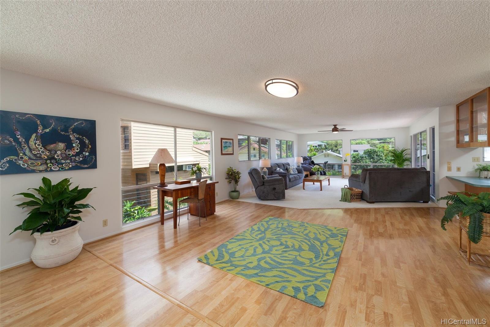 489 Anolani Street Honolulu, HI 96821