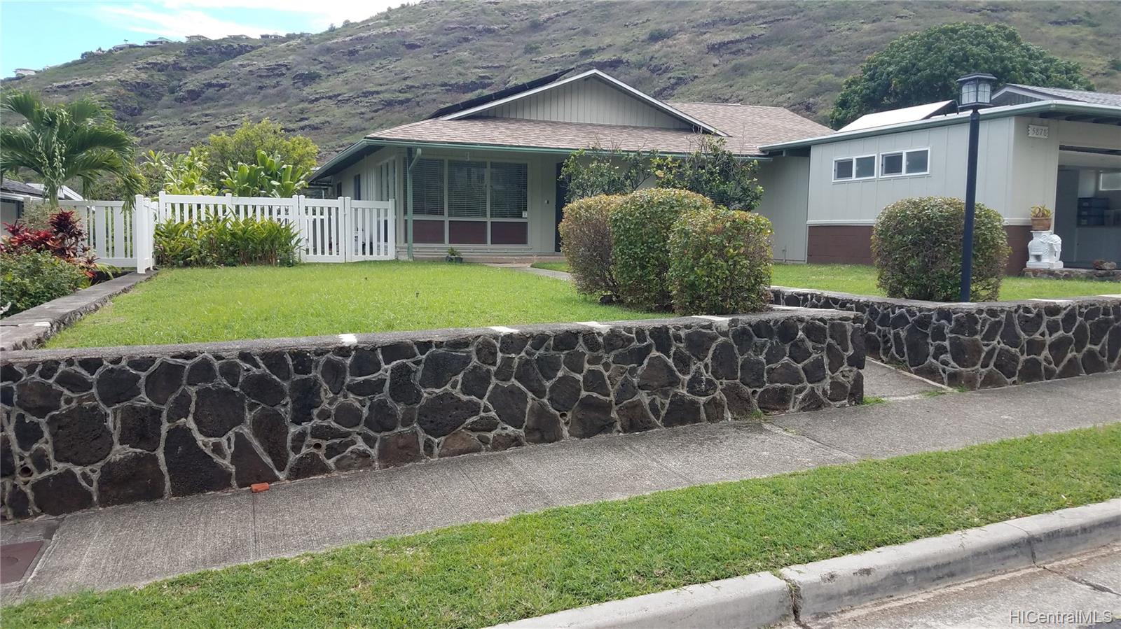 5878 Haleola Street Honolulu, HI 96821