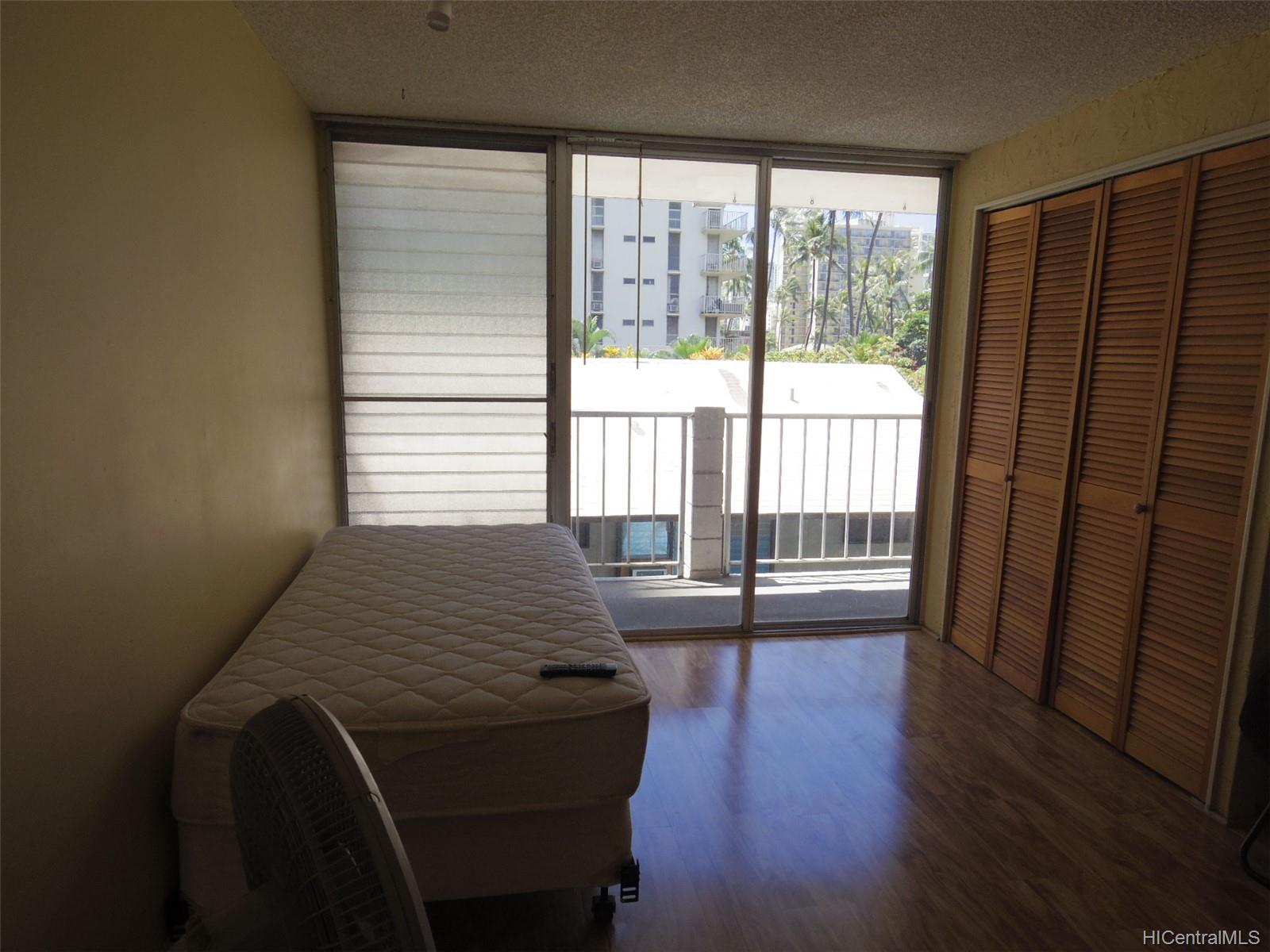 441 Lewers Street #303, Honolulu, HI 96815