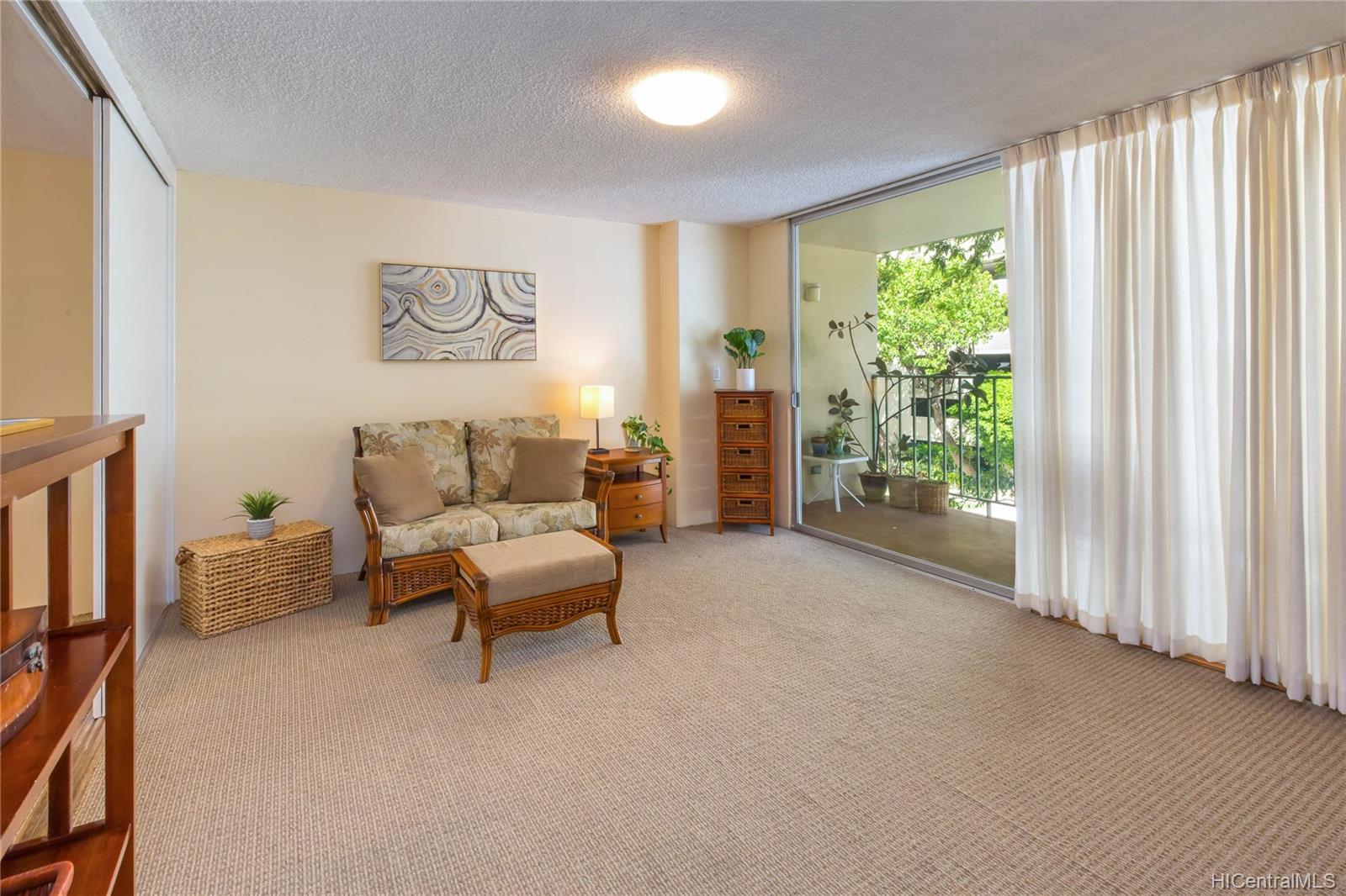 2355 Ala Wai Boulevard #202, Honolulu, HI 96815