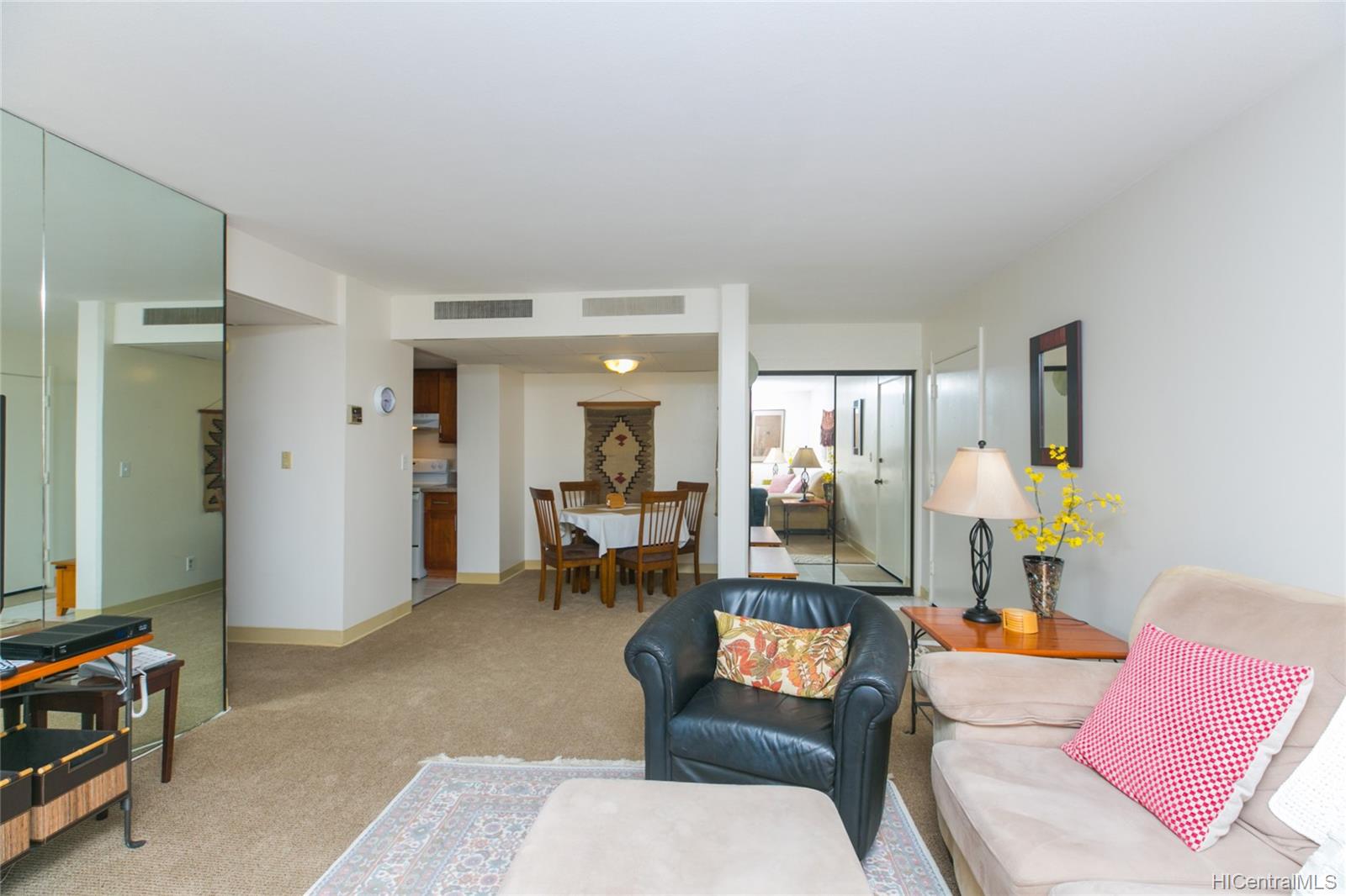 311 Ohua Avenue #901, Honolulu, HI 96815