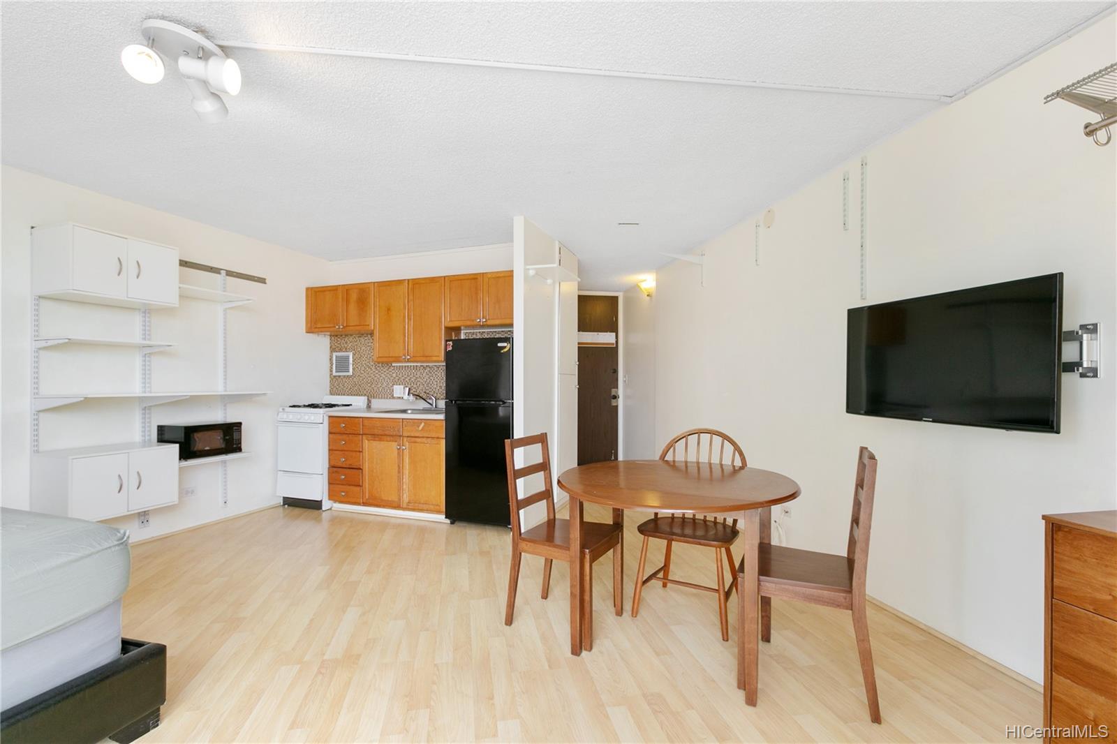 750 Amana Street #703, Honolulu, HI 96814