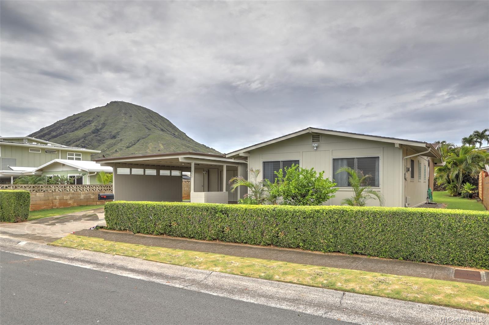 355 Paliku Street Honolulu, HI 96825