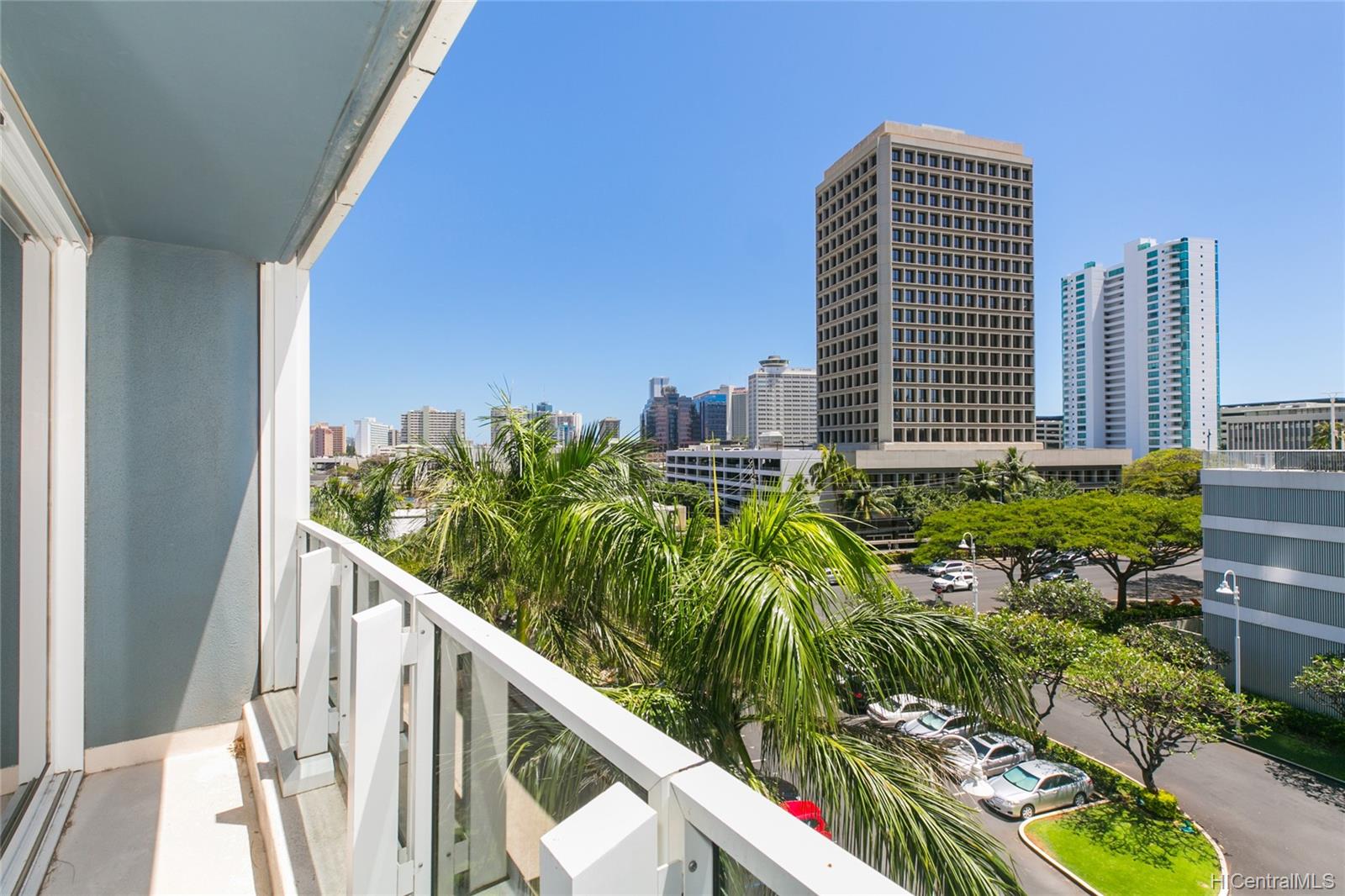 1296 Kapiolani Boulevard #II-605, Honolulu, HI 96814