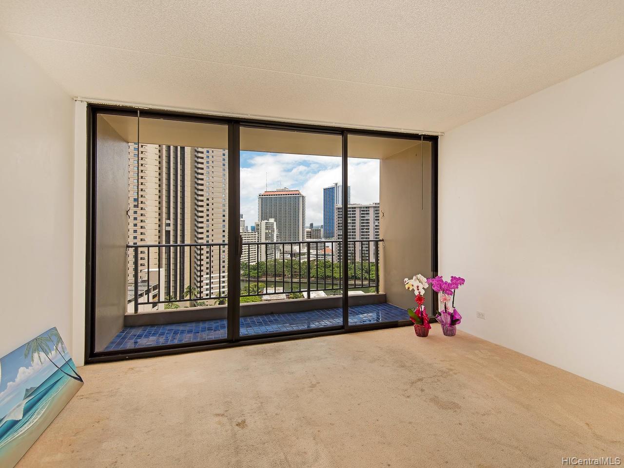 411 Hobron Lane #1614, Honolulu, HI 96815