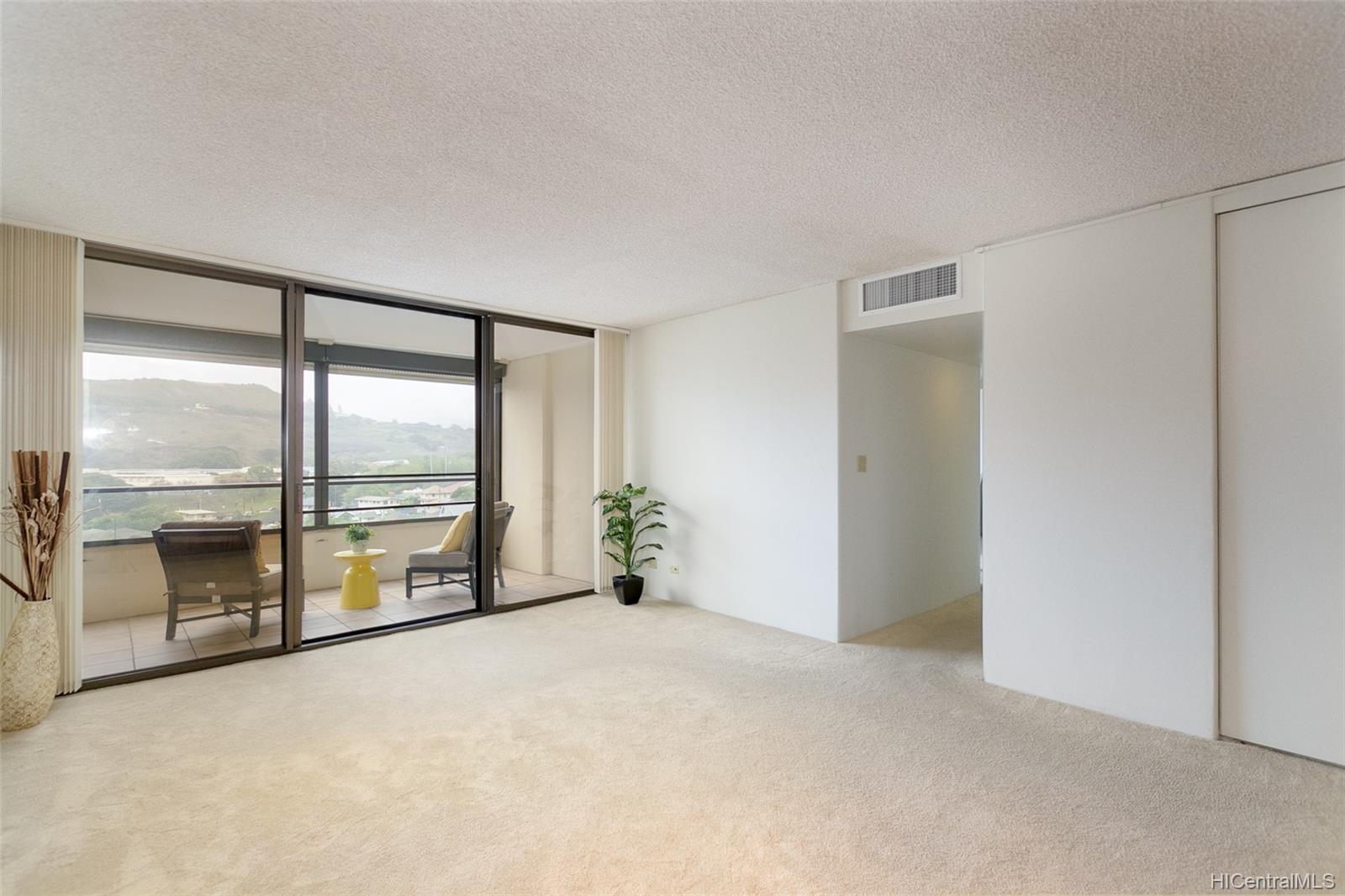 1717 Mott Smith Drive #1008, Honolulu, HI 96822