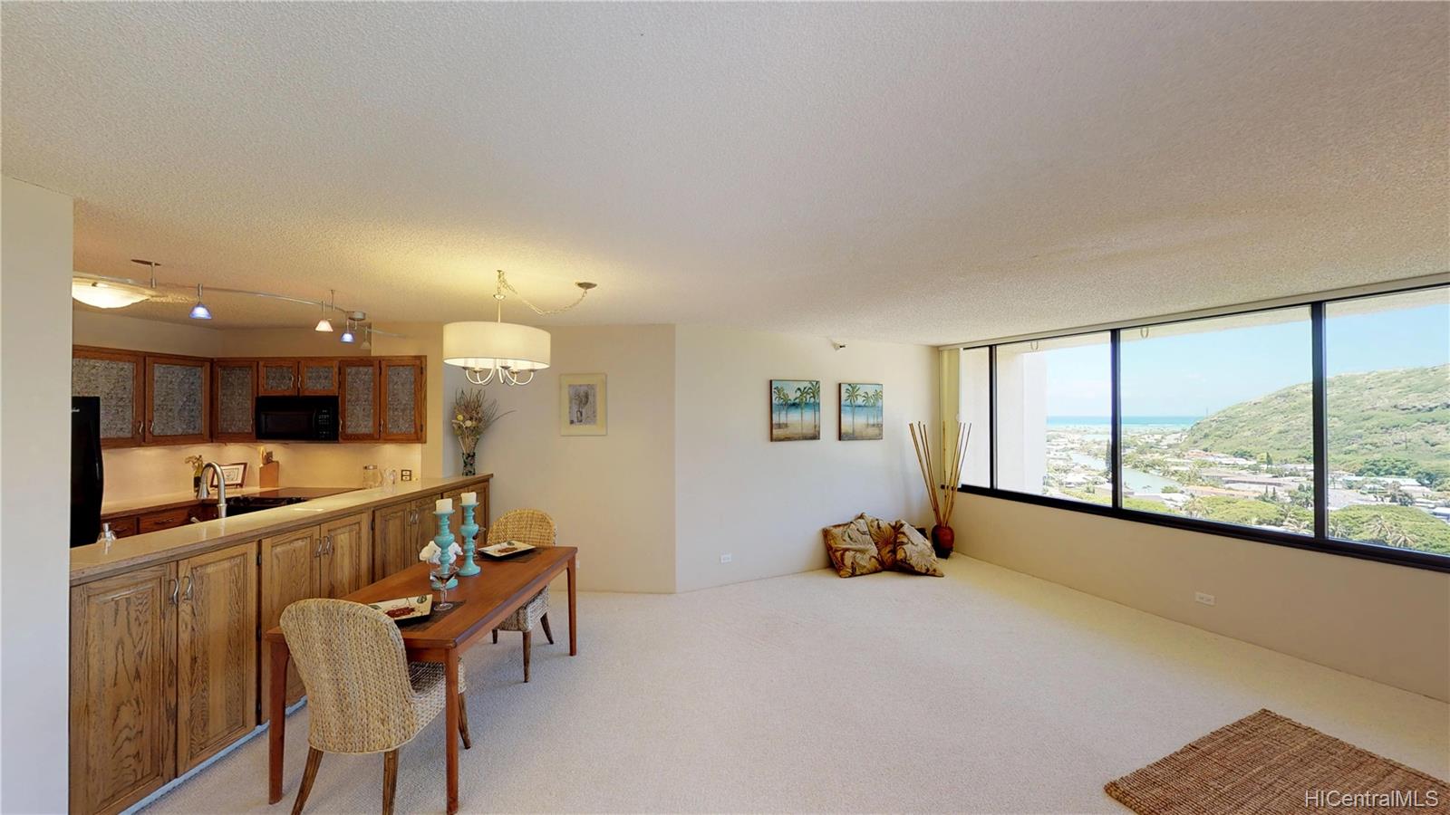 555 Hahaione Street #15G, Honolulu, HI 96825