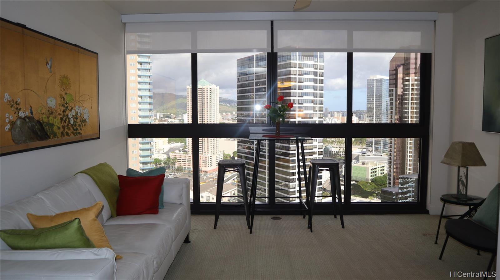 600 Queen Street #3003, Honolulu, HI 96813