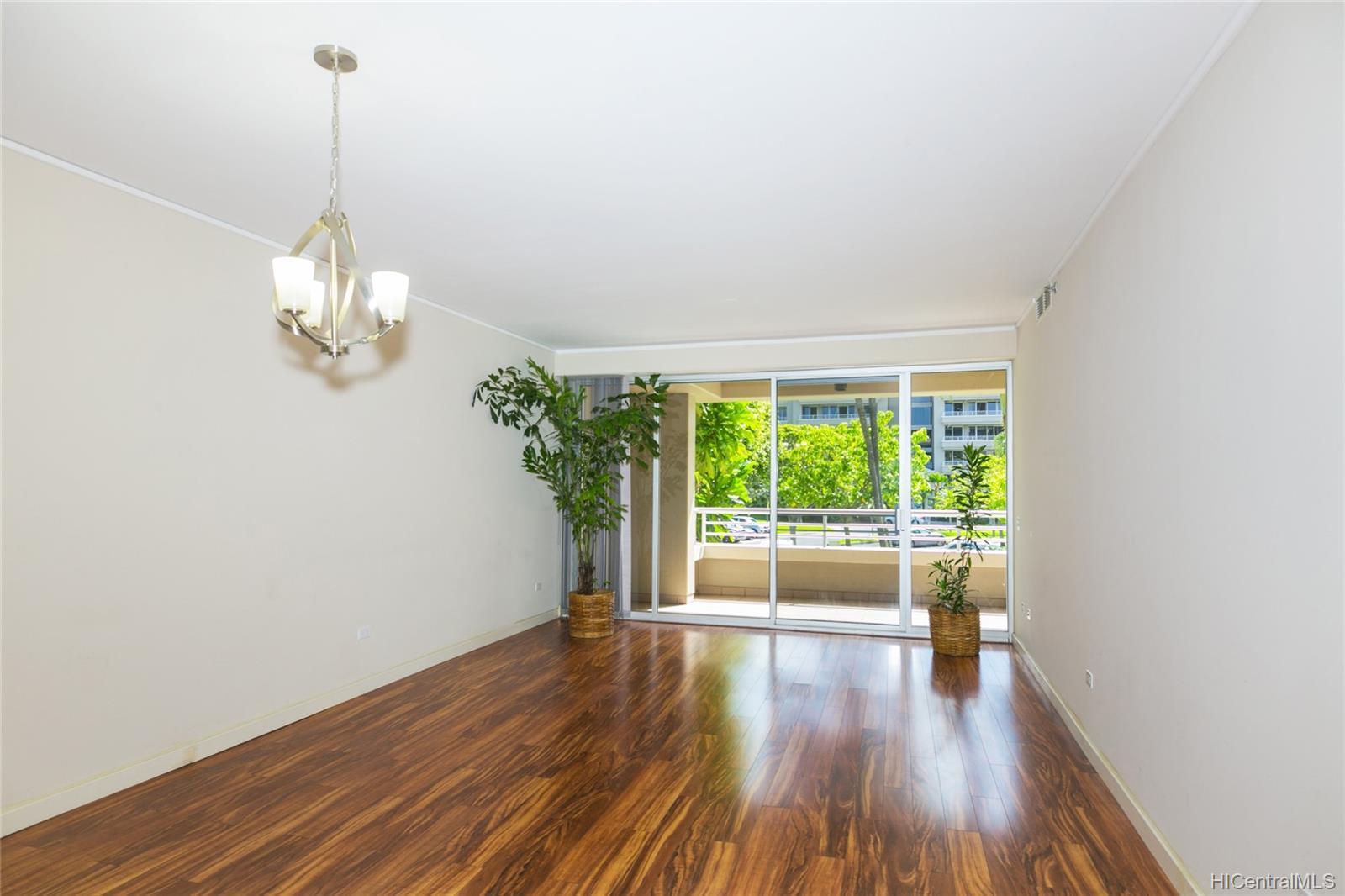 1 Keahole Place #3210, Honolulu, HI 96825