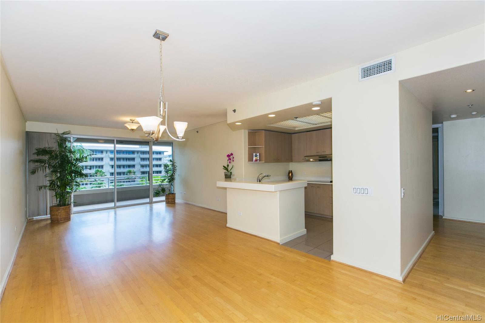 1 Keahole Place #3408, Honolulu, HI 96825