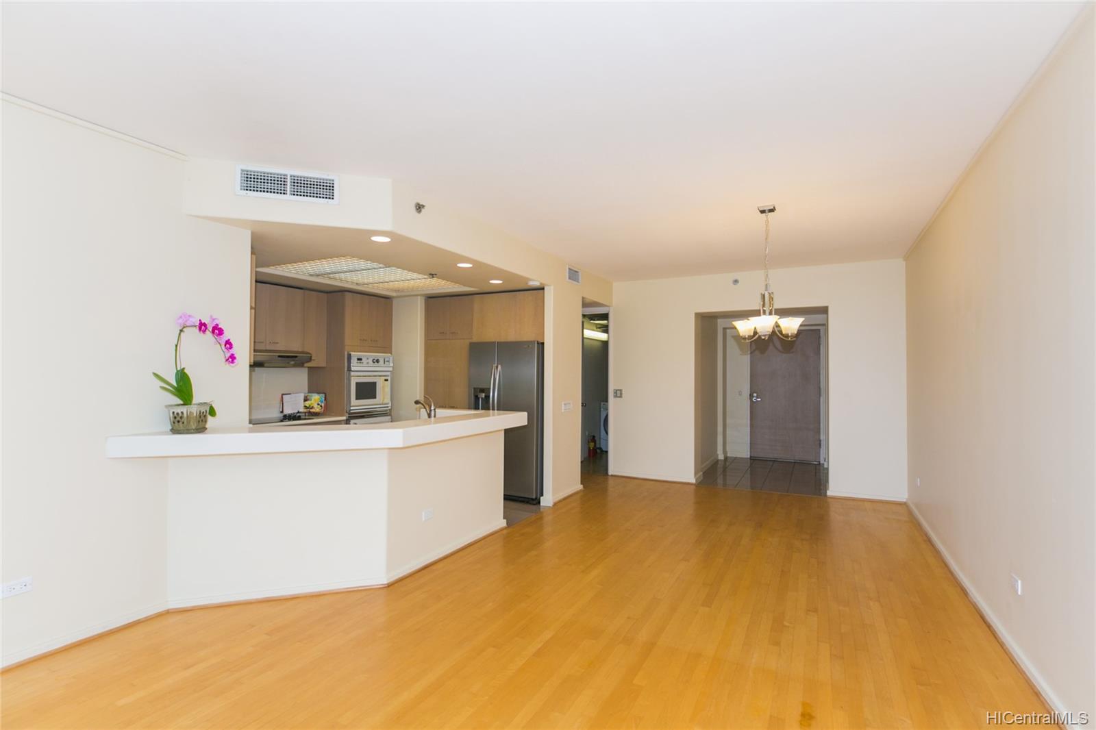 1 Keahole Place #3408, Honolulu, HI 96825