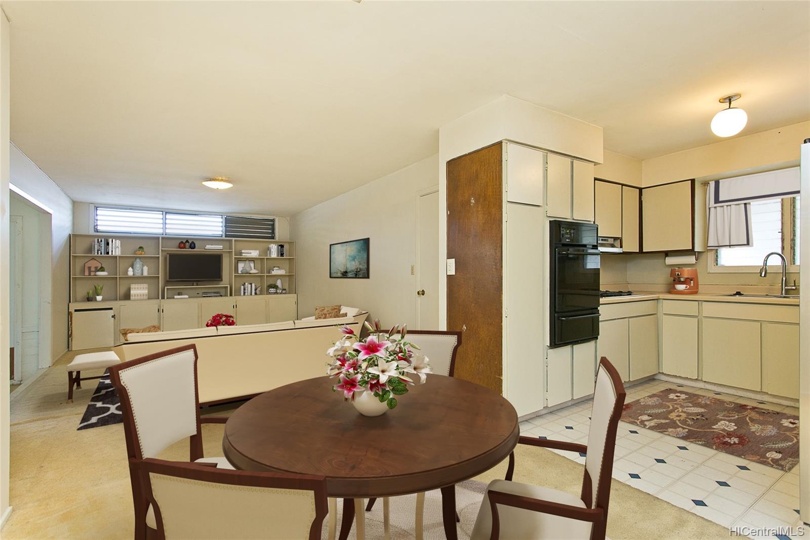 807 Kii Street Honolulu, HI 96825