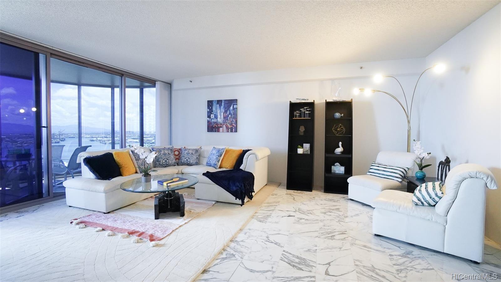 425 South Street #2203, Honolulu, HI 96813