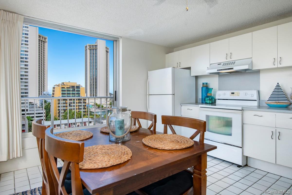 2421 Tusitala Street #1004, Honolulu, HI 96815