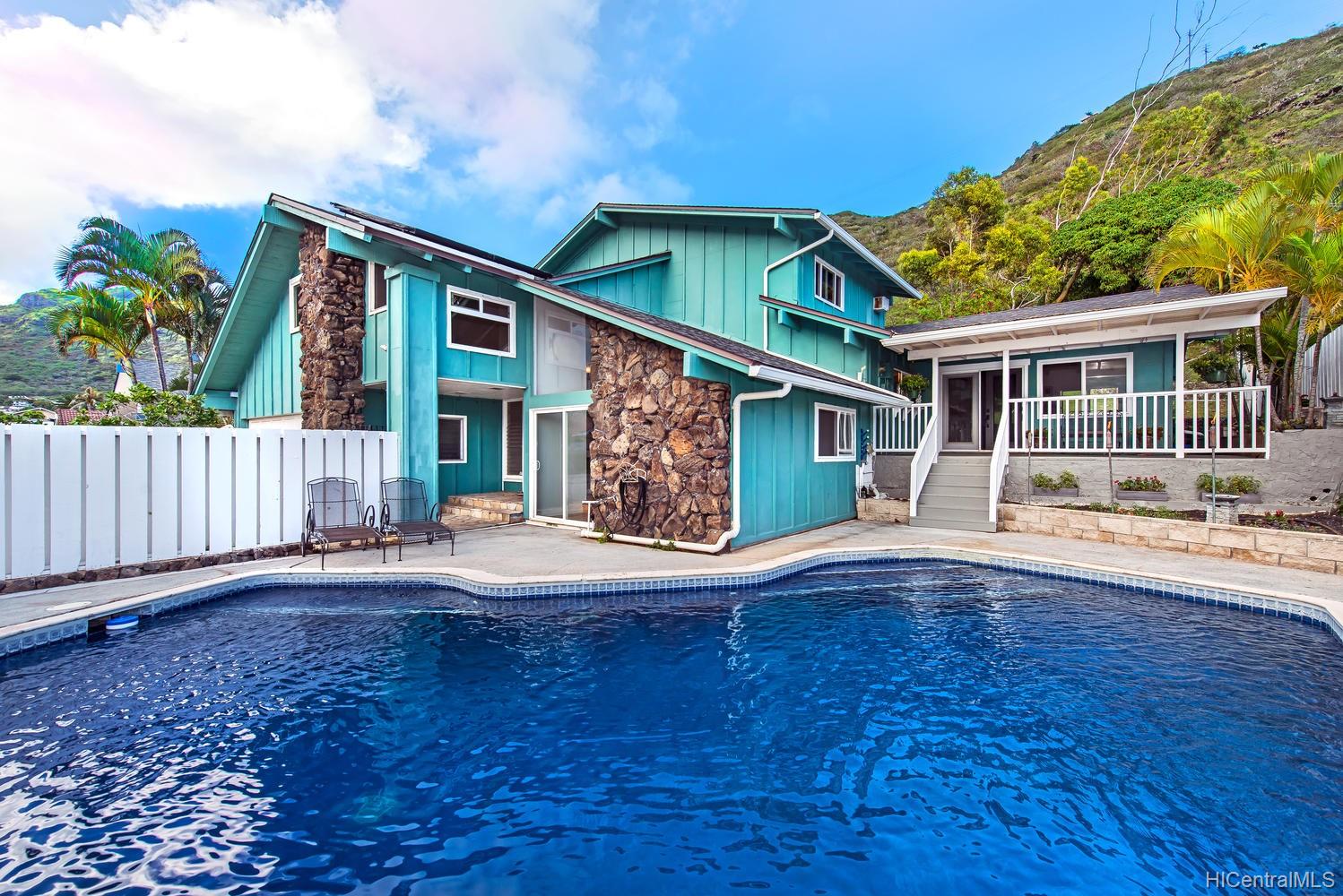 1065 Kalapaki Street Honolulu, HI 96825