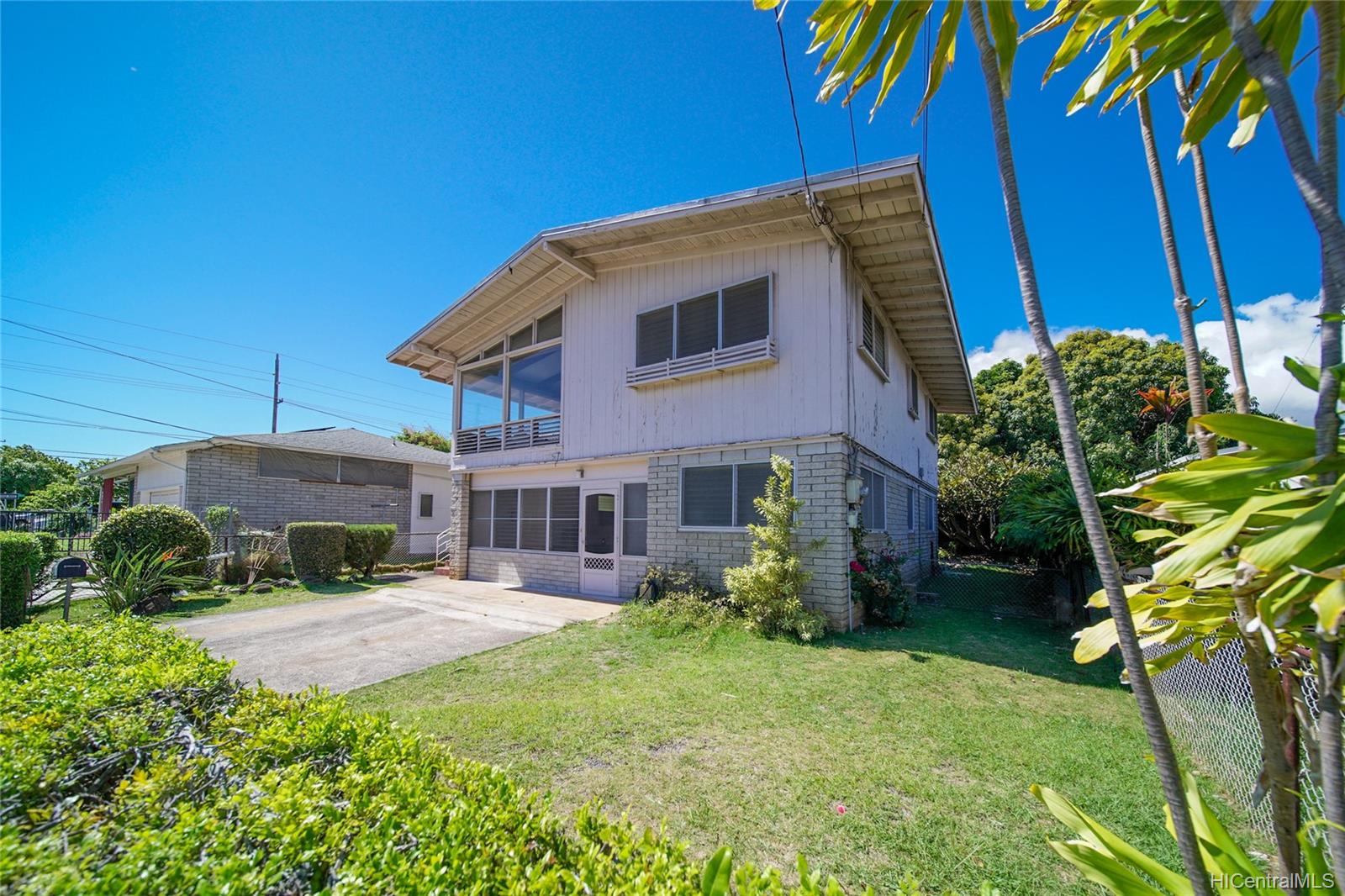 2112 Dole Street Honolulu, HI 96822