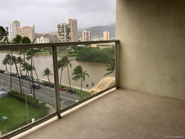 445 Seaside Avenue #806, Honolulu, HI 96815