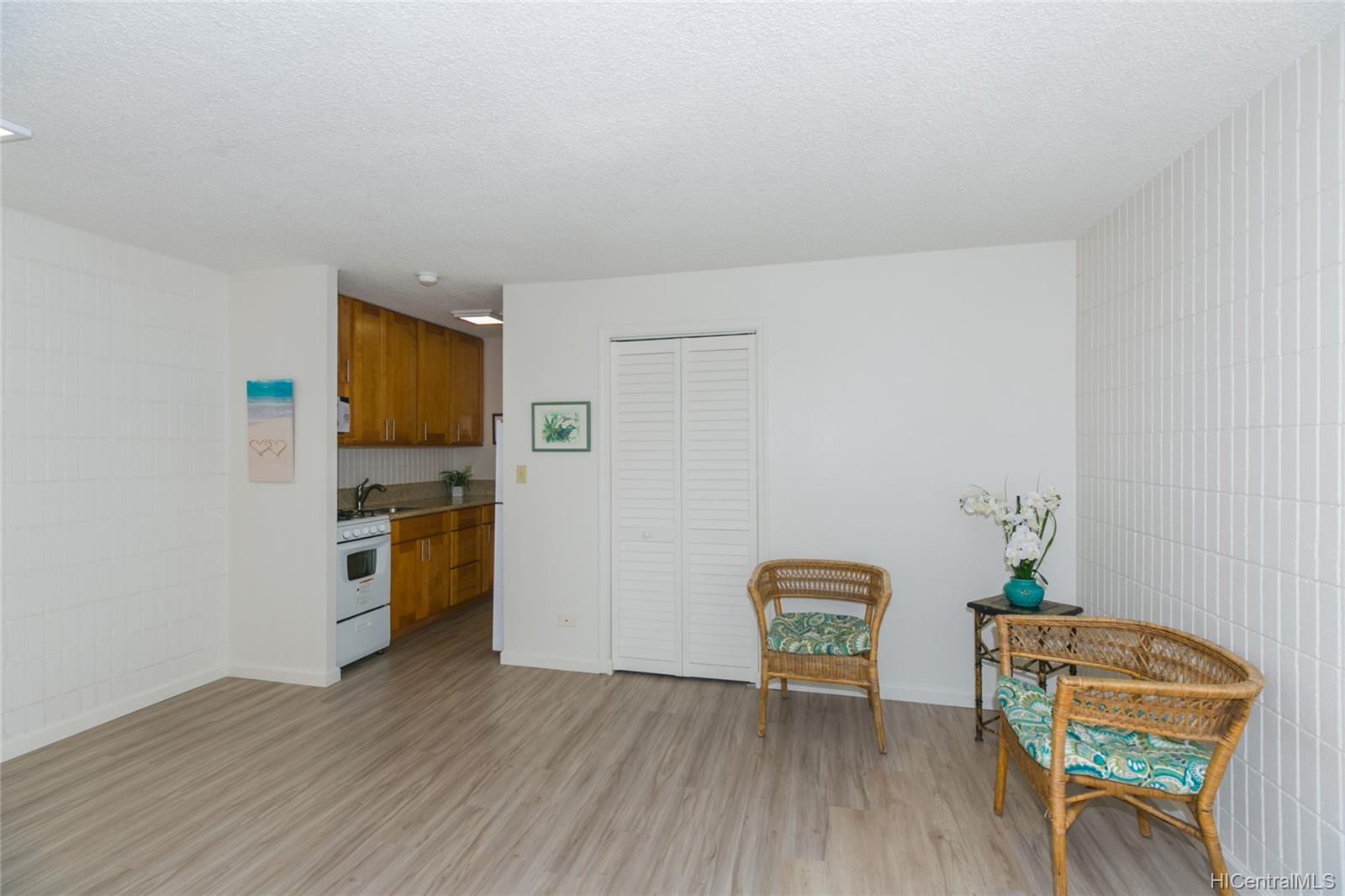 1911 Kalakaua Avenue #410, Honolulu, HI 96815