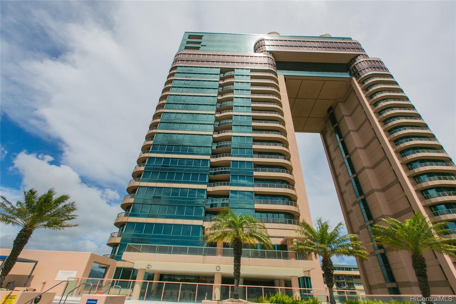 1888 Kalakaua Avenue #1401, Honolulu, HI 96815