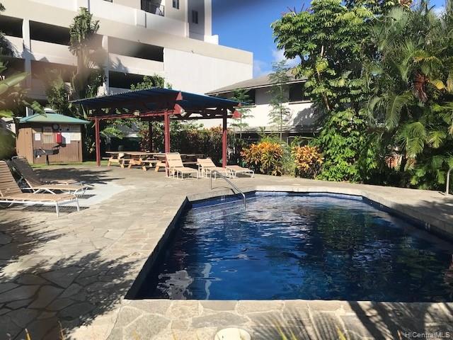 2916 Date Street #18A, Honolulu, HI 96816