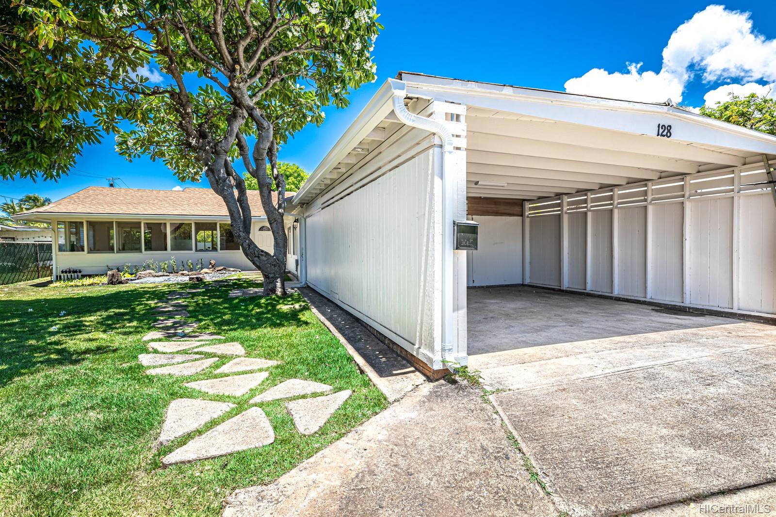 128 Kuliouou Road Honolulu, HI 96821