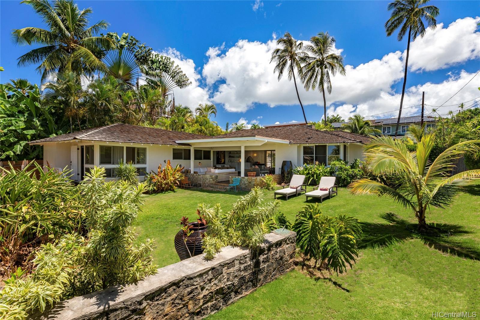 216 Kulamanu Place Honolulu, HI 96816