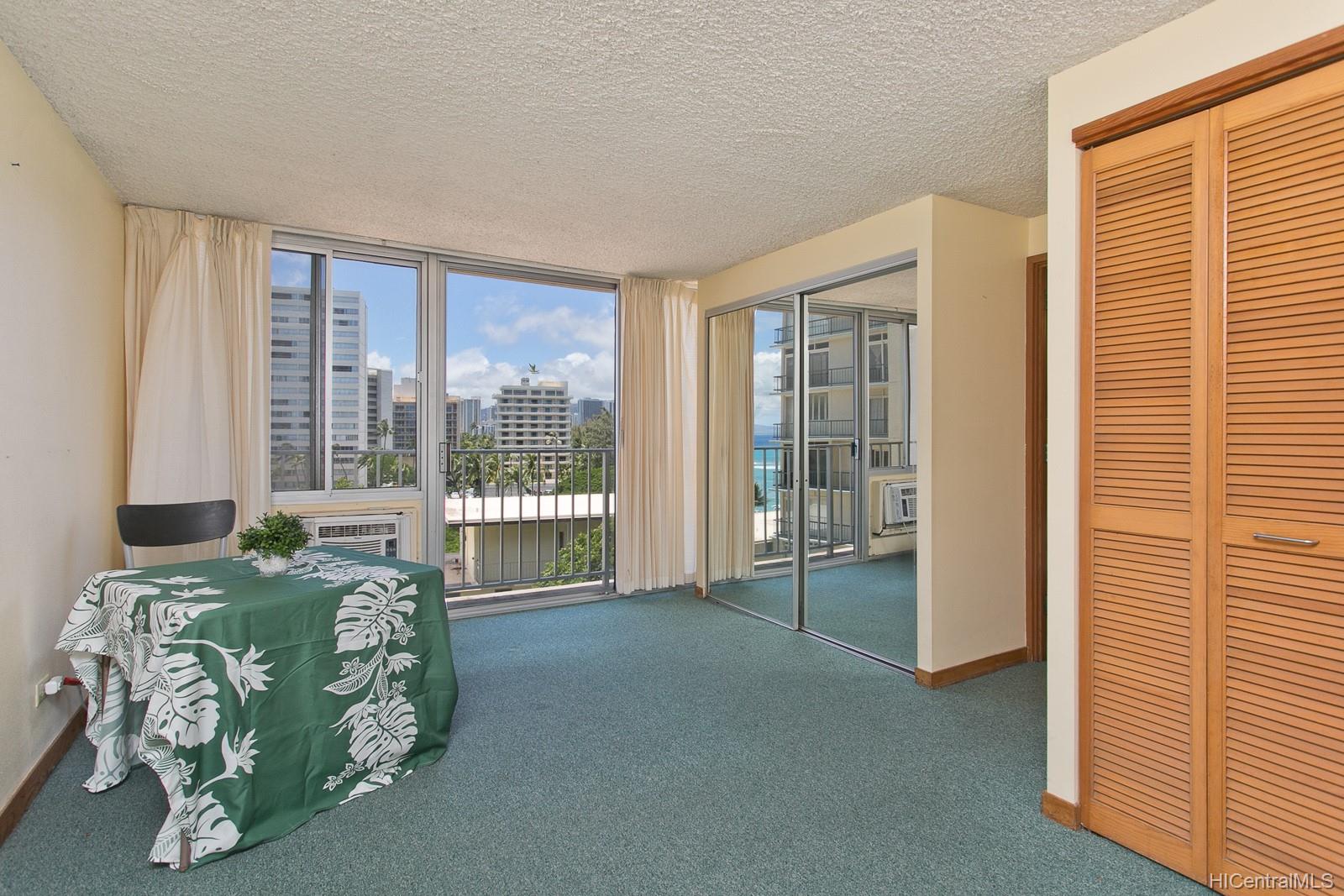 2947 Kalakaua Avenue #902, Honolulu, HI 96815