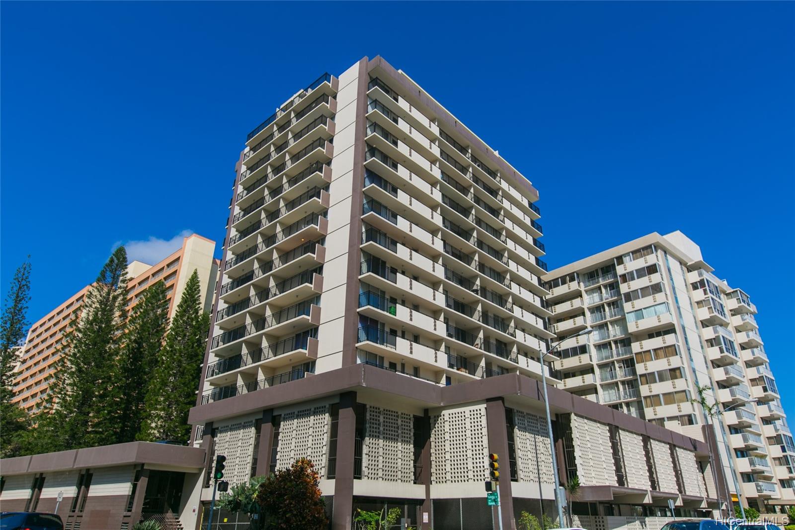 1610 Kanunu Street #608, Honolulu, HI 96814