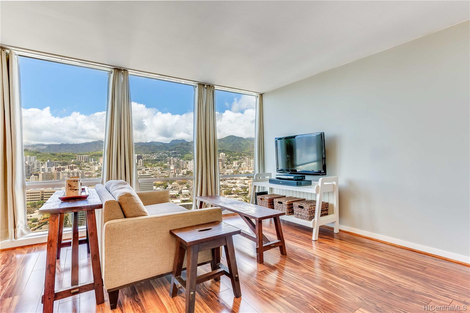 1296 Kapiolani Boulevard #3301, Honolulu, HI 96814