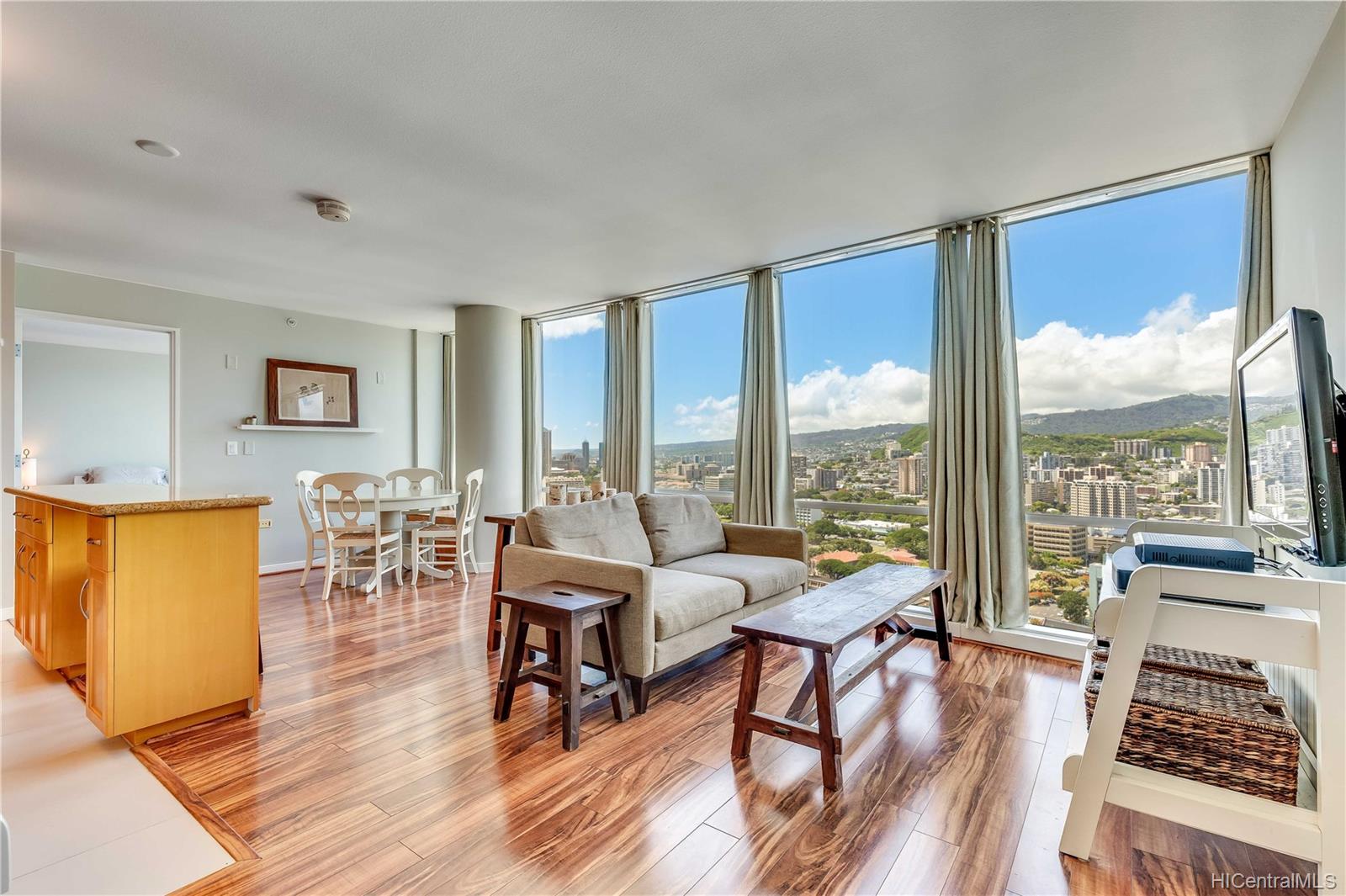 1296 Kapiolani Boulevard #3301, Honolulu, HI 96814