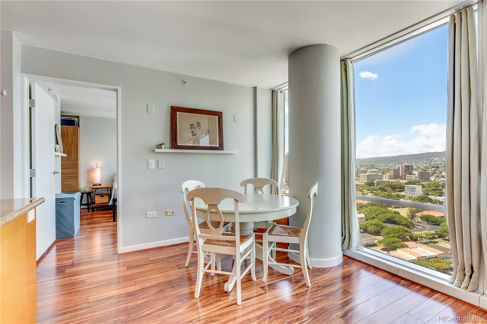 1296 Kapiolani Boulevard #3301, Honolulu, HI 96814