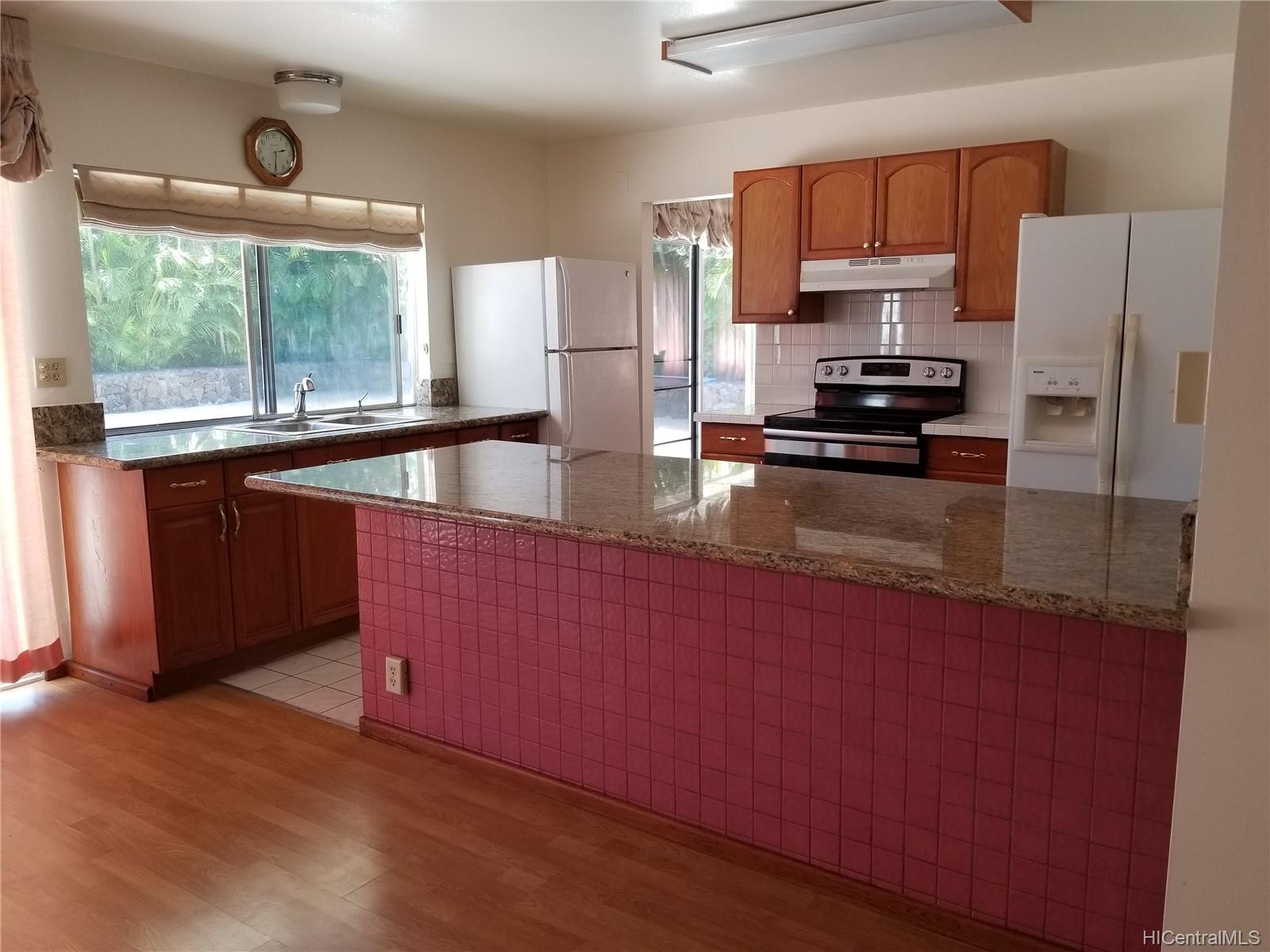 6802 Niumalu Loop Honolulu, HI 96825