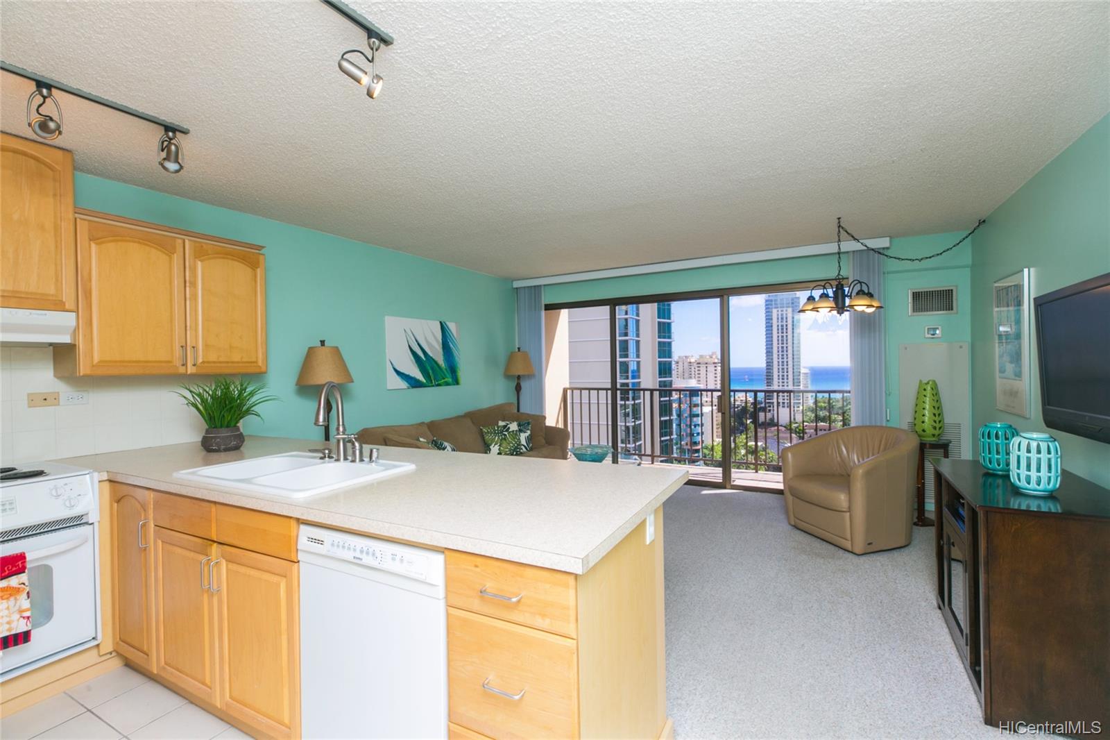 2140 Kuhio Avenue #1907, Honolulu, HI 96815