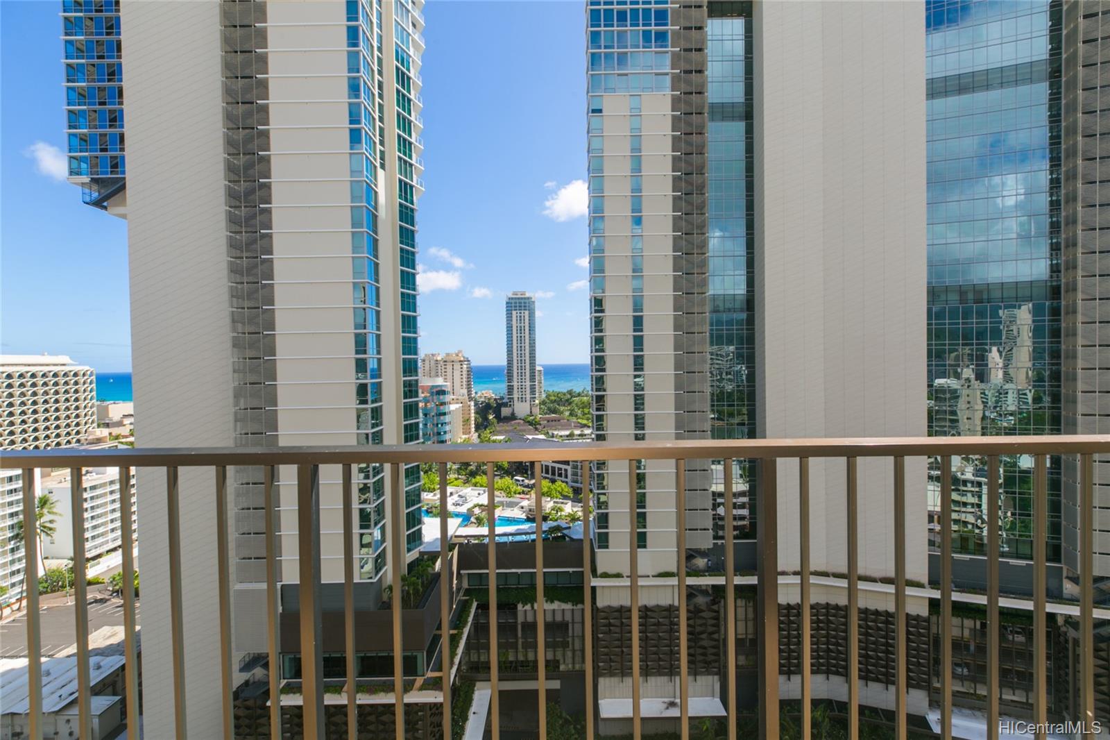 2140 Kuhio Avenue #1907, Honolulu, HI 96815