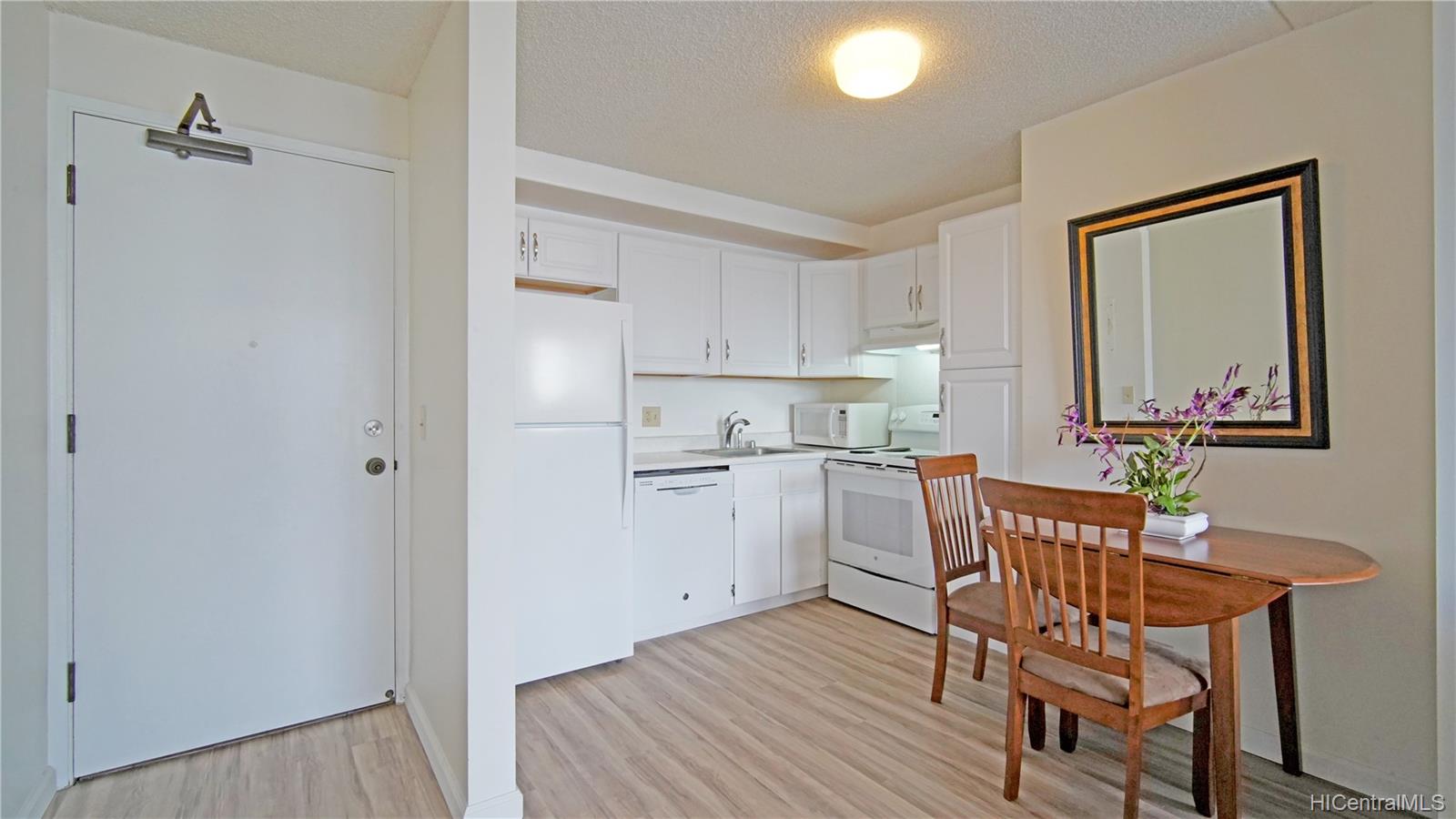 2240 Kuhio Avenue #1003, Honolulu, HI 96815