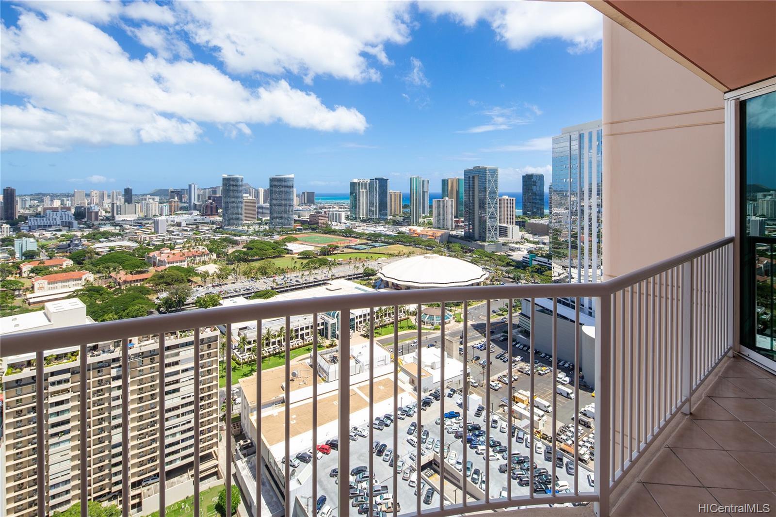 801 King Street #3501, Honolulu, HI 96813