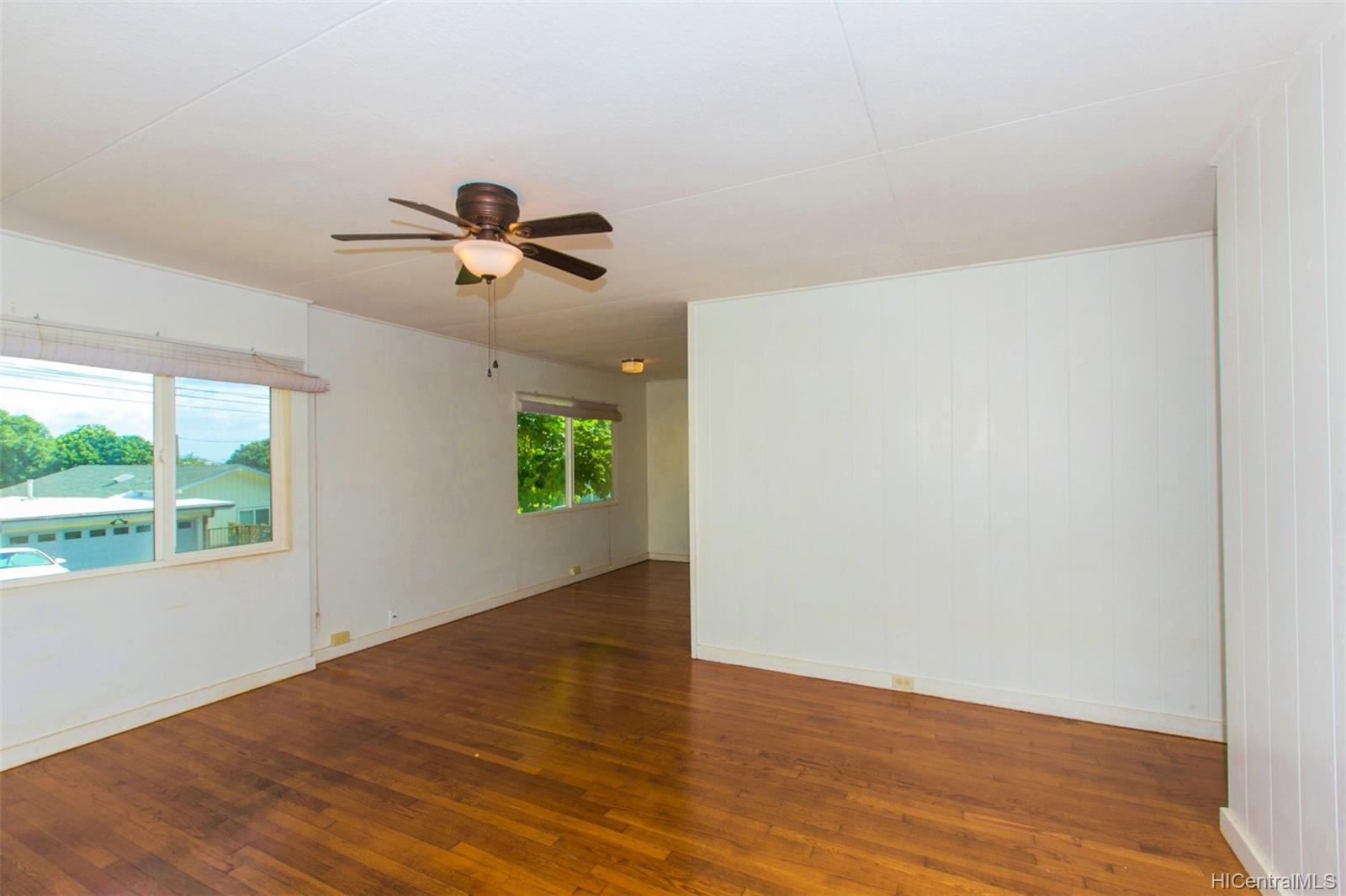 934 19th Avenue Honolulu, HI 96816