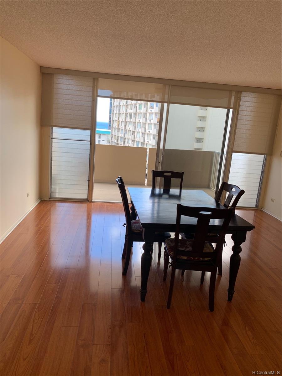 1561 kanunu Street #1802, Honolulu, HI 96814