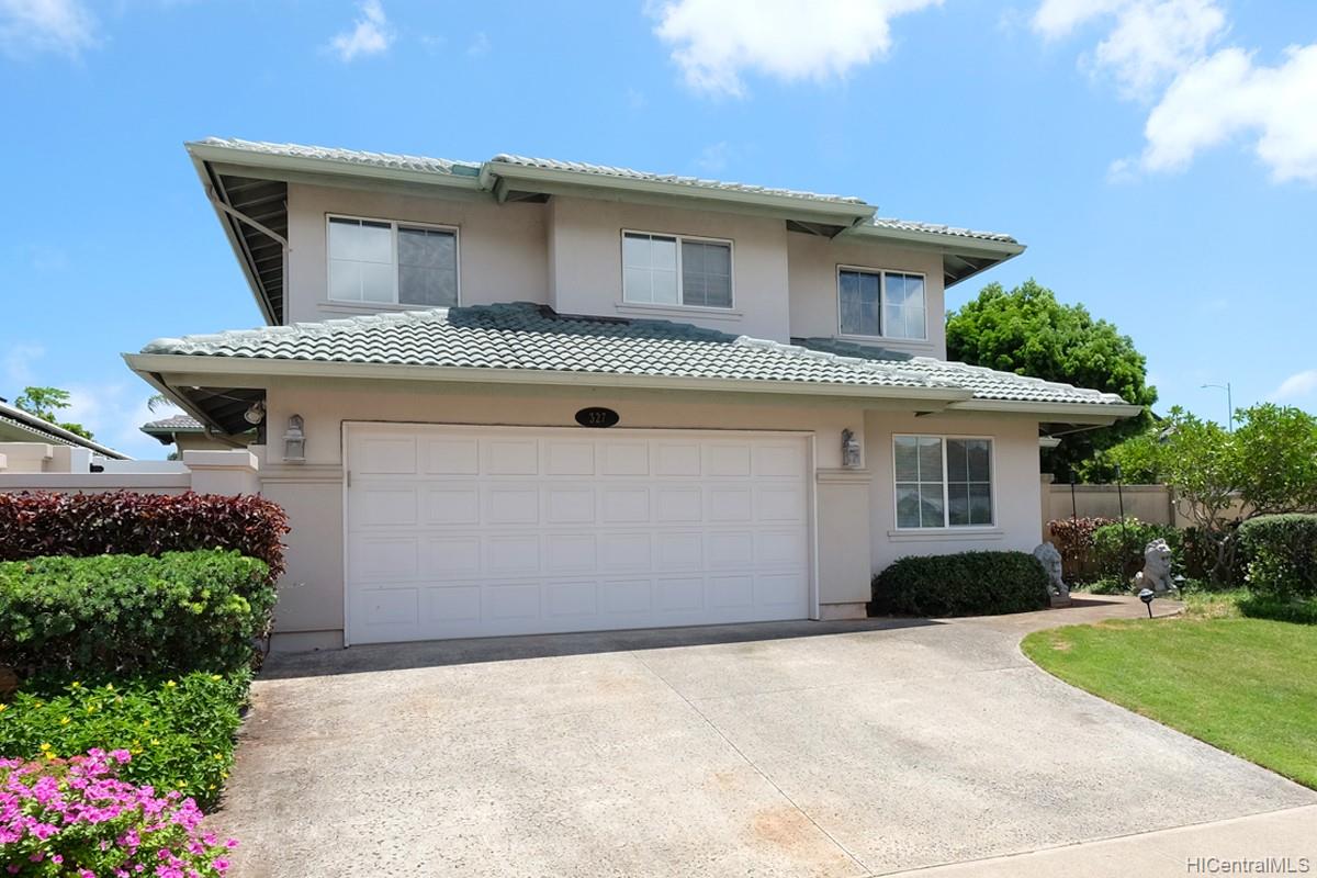 327 Ainahou Street Honolulu, HI 96825