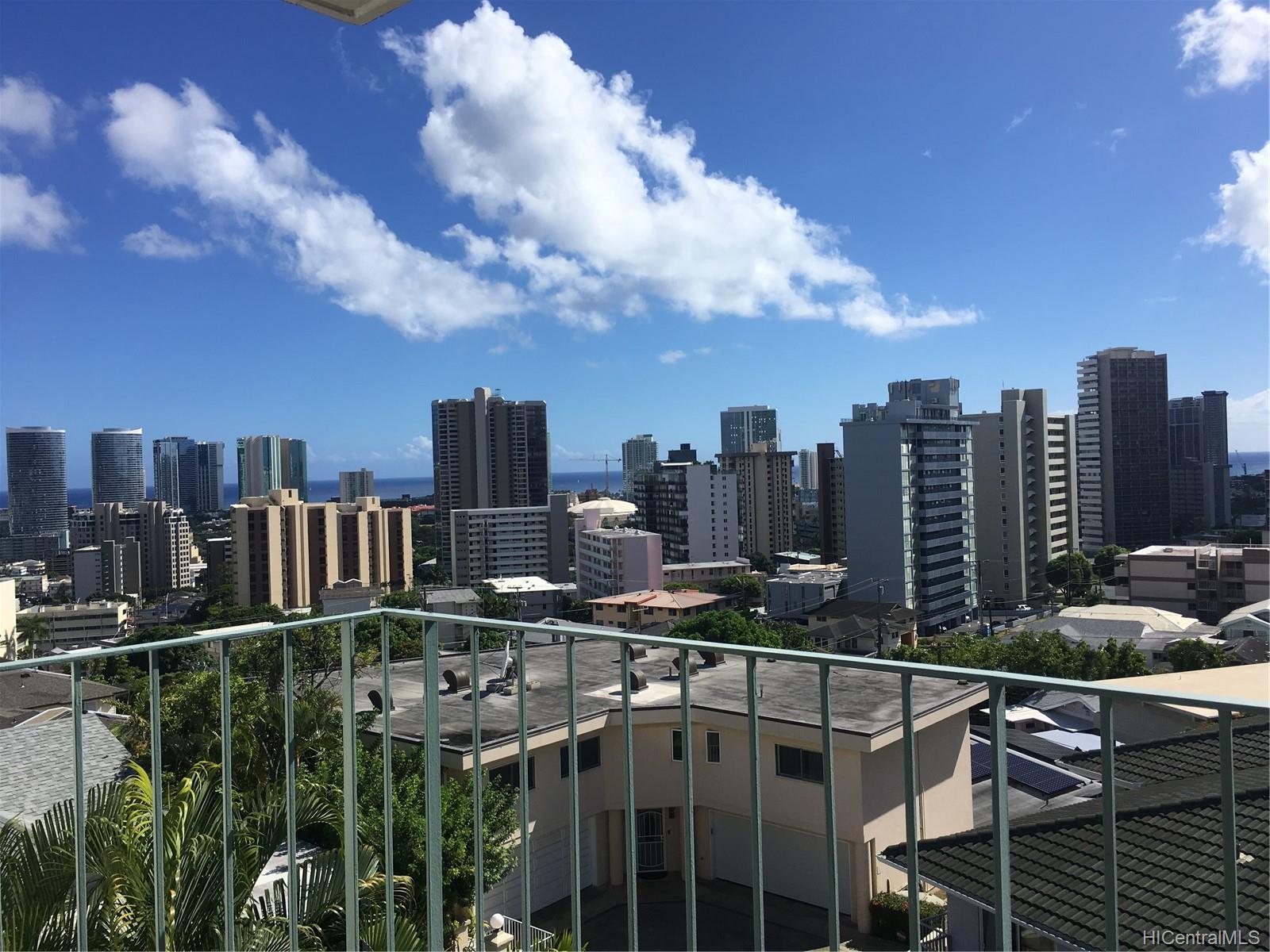 1019 Maunaihi Place #303, Honolulu, HI 96822