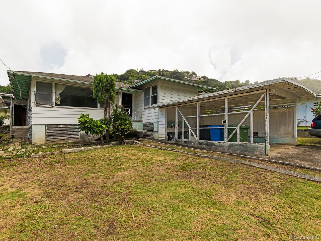 2584 Pauoa Road Honolulu, HI 96813