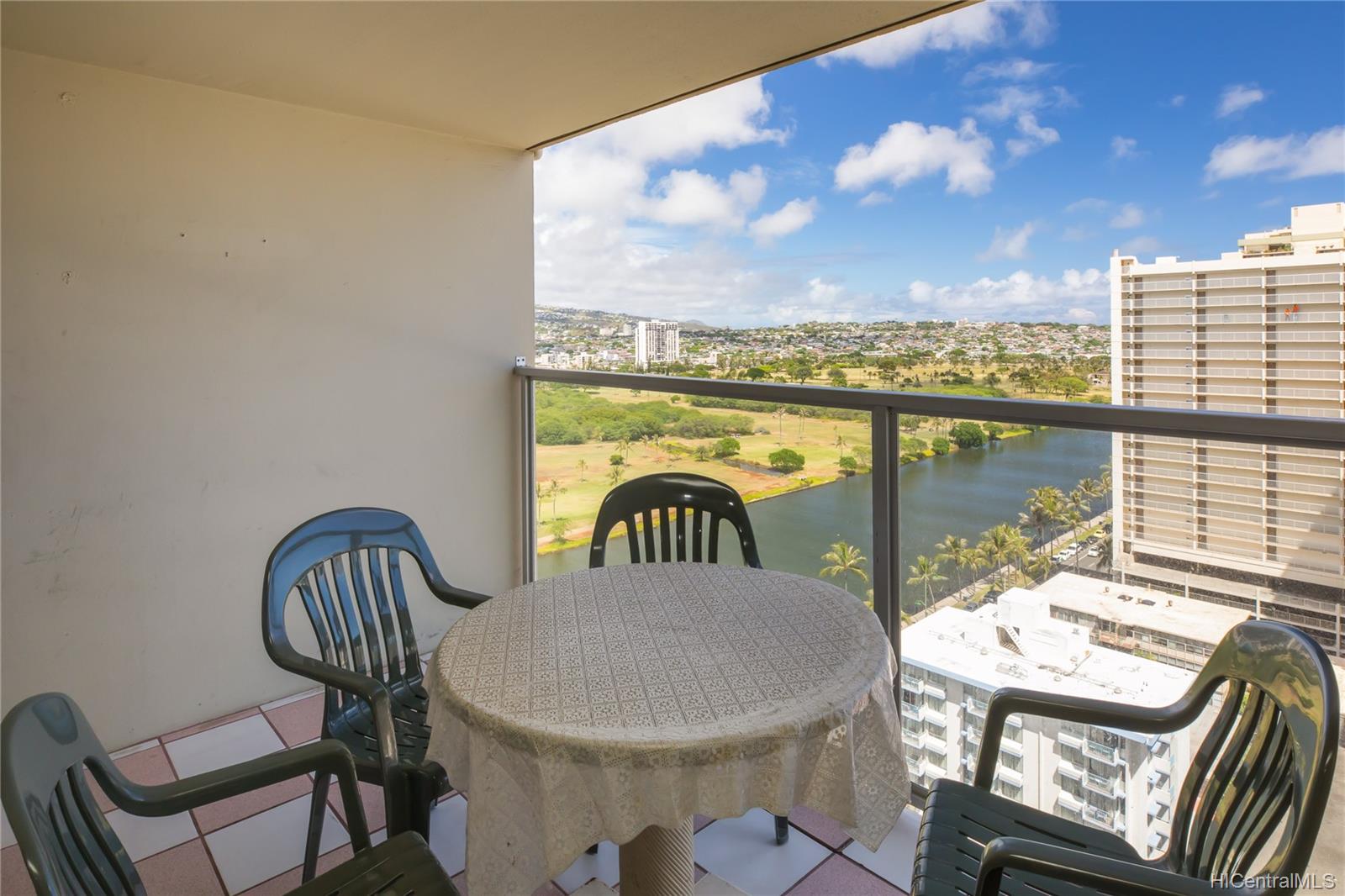 445 Seaside Avenue #2115, Honolulu, HI 96815