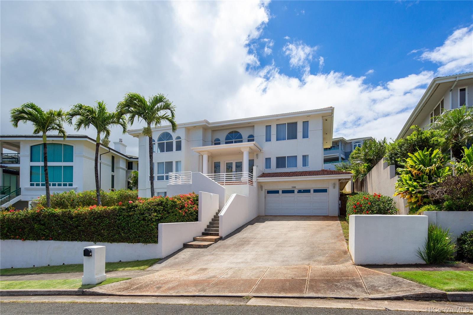 2188 Laukahi Street Honolulu, HI 96821