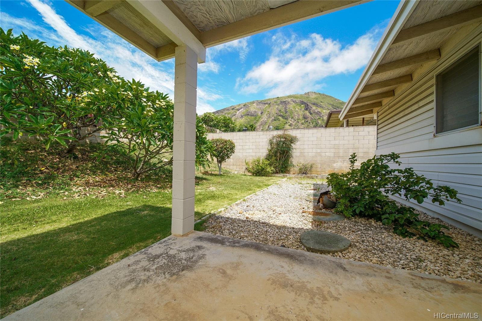 694 Kalalea Street Honolulu, HI 96825