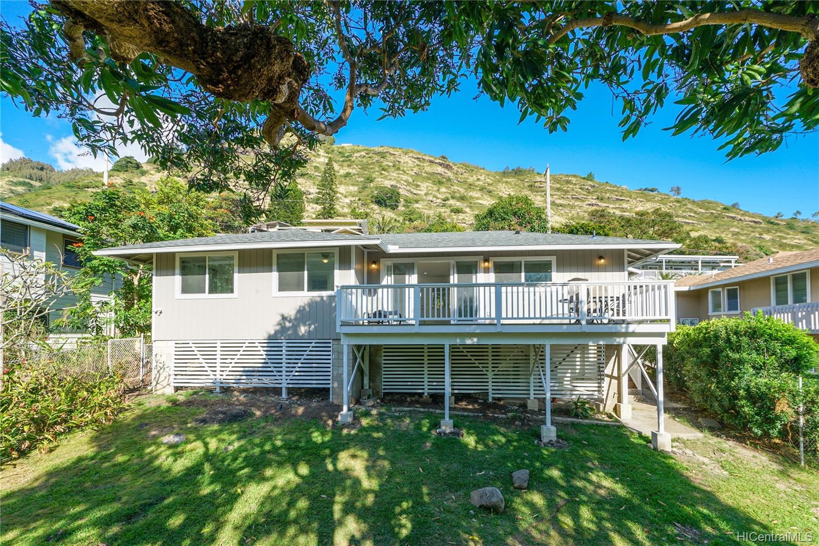 896 Ailuna Street Honolulu, HI 96821