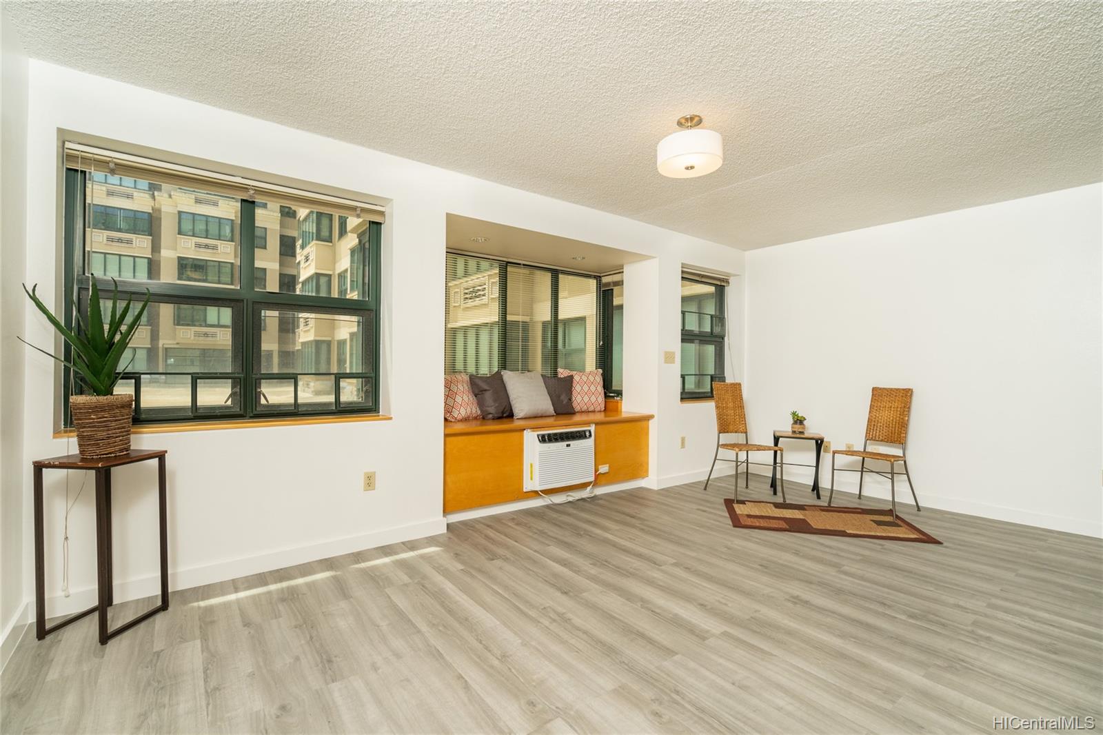 545 Queen Street #222, Honolulu, HI 96813