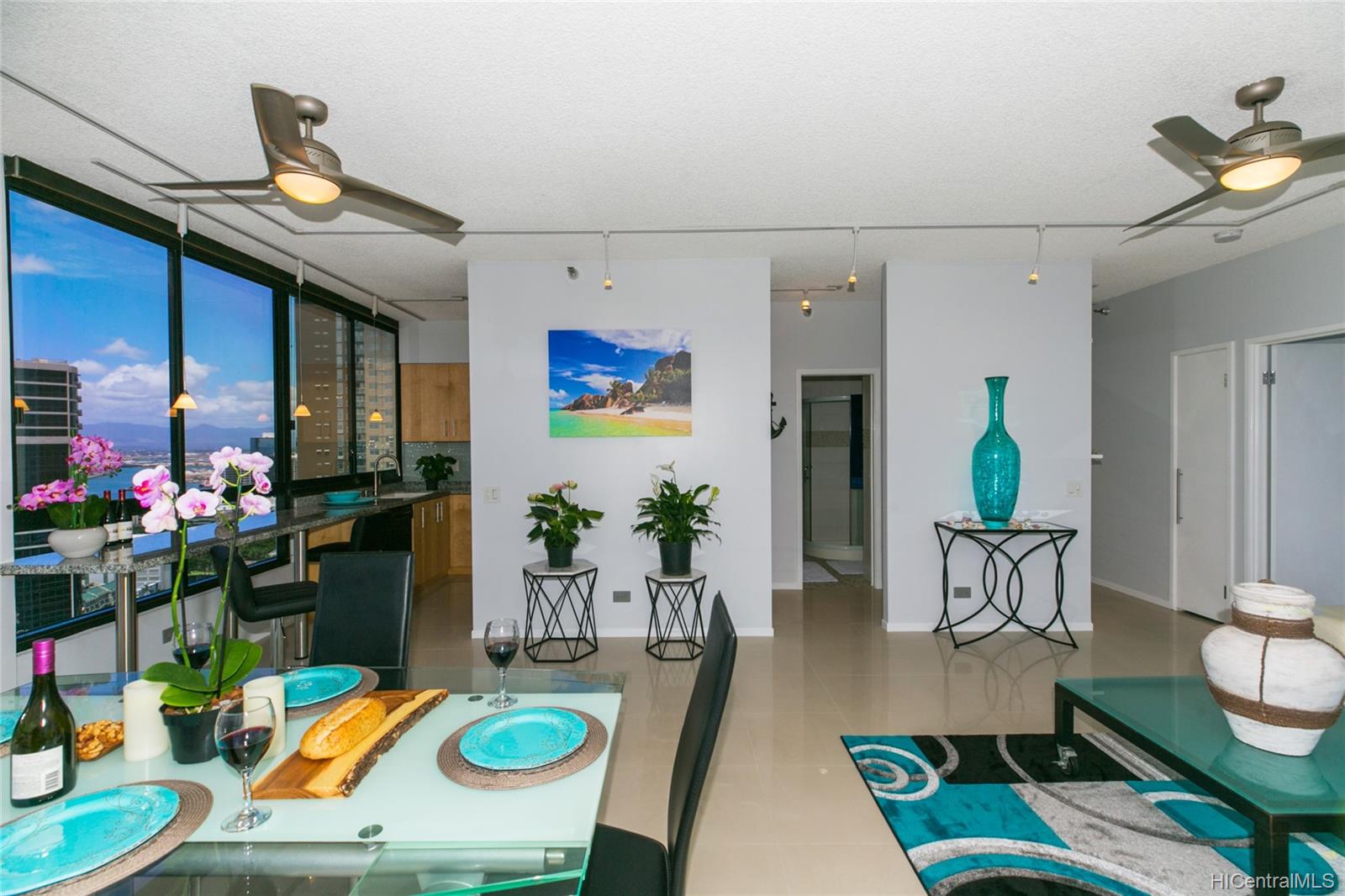 876 Curtis Street #3704, Honolulu, HI 96813